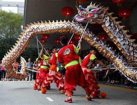 Singapore Culture and Traditions .